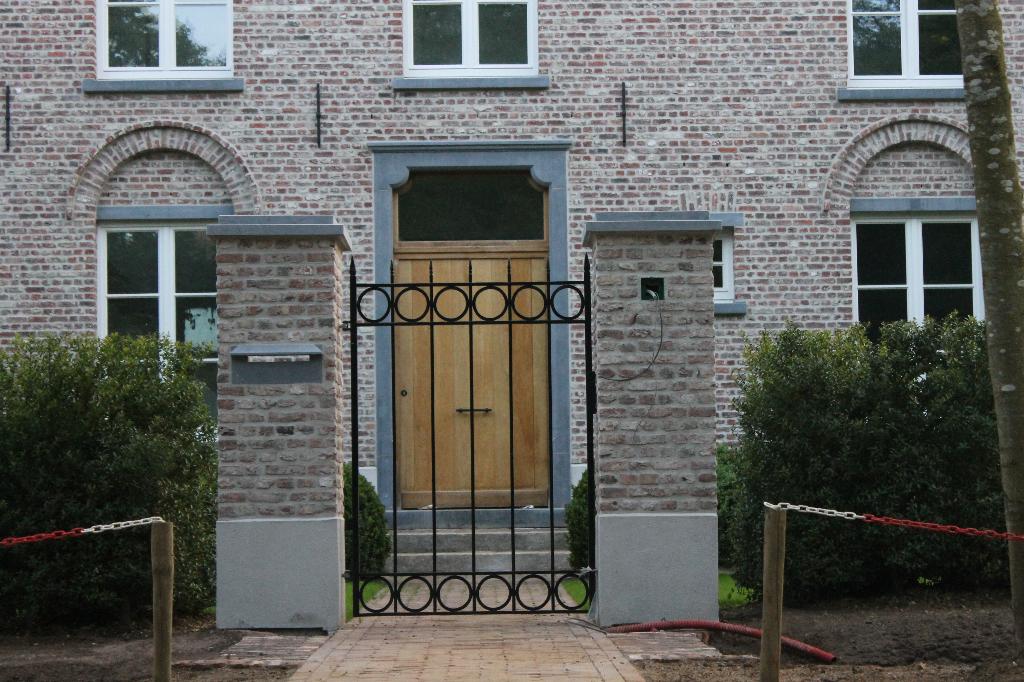 Smeedijzeren Hekwerk & Poorten: Maatwerk & Restauratie, Ophalen