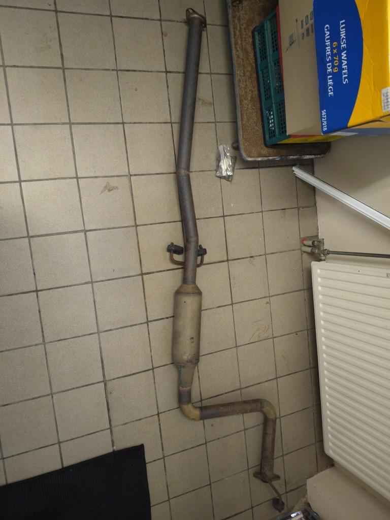 Echappement silencieux central honda CRX et delsol, Enlèvement