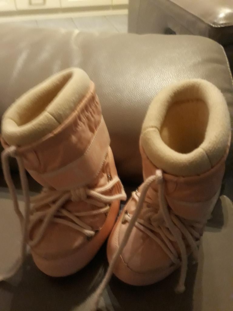 moon boots maat 23-26, Ophalen of Verzenden