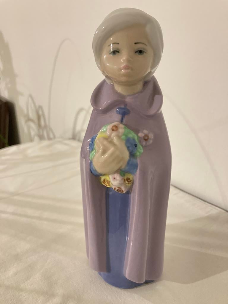 Porseleinen meisje Casades beeldje Spanje . Stijl LLADRO, Ophalen of Verzenden