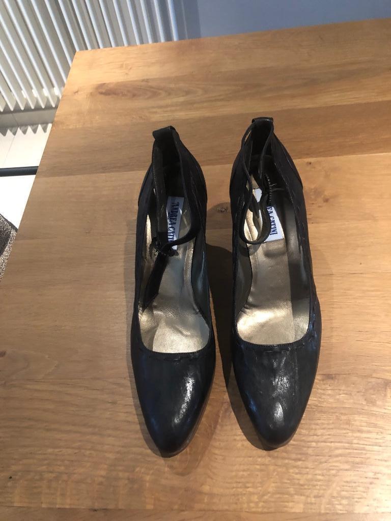 Nieuwe bruine pumps maat 41, Andrea Catini, volledig leer, Vêtements | Femmes, Neuf, Enlèvement ou Envoi, Escarpins, Andrea Catini