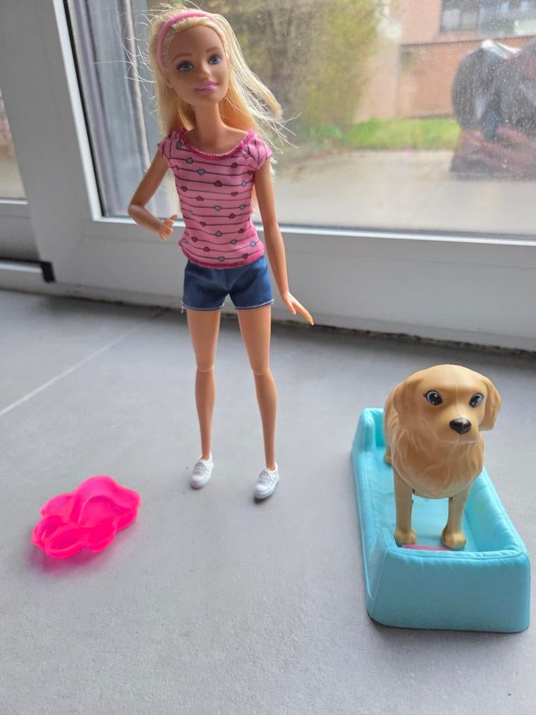 Barbie met hond en pups, Ophalen, Zo goed als nieuw