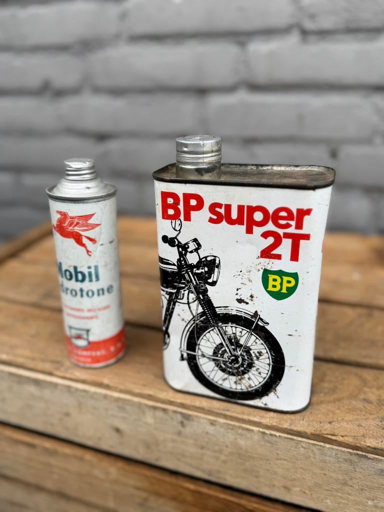 Bidons d'huile rares BP et Mobiloil, Enlèvement ou Envoi, Utilisé, Emballage