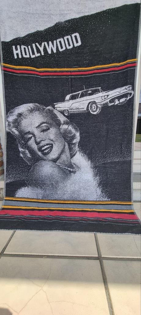 Vintage handdoek van Marilyn Monroe met Ford Thunderbird, Ophalen