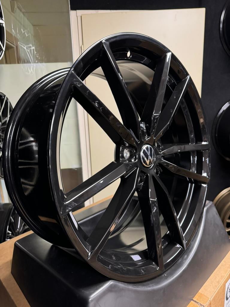 19 inch velgen voor Volkswgen Pretoria look 5x112 Golf 6 7 8, Auto-onderdelen, Banden en Velgen, 19 inch, Velg(en), Nieuw, Ophalen of Verzenden