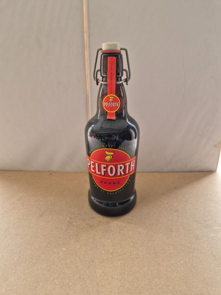Bouteille de bière Pelforth brune, Verzamelen, Ophalen of Verzenden, Gebruikt, Flesje(s), Overige merken