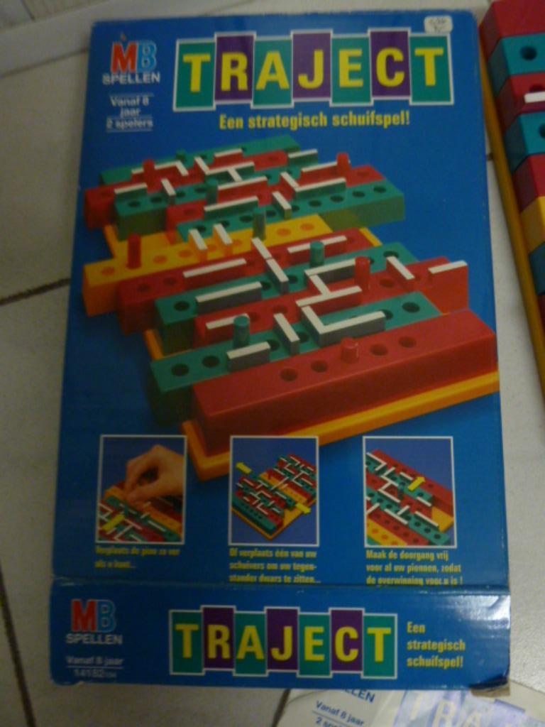 Jeu TRAJECT de MB (1993) 8 ans et + - 2 joueurs, 1 ou 2 joueurs, Enlèvement ou Envoi, Comme neuf, MB