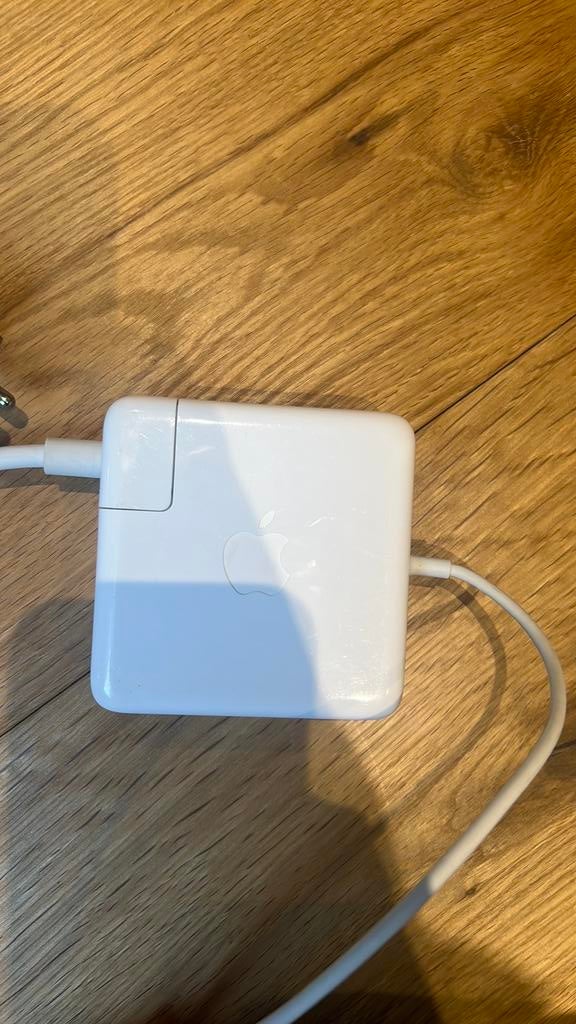 Chargeur Apple, Ophalen, Zo goed als nieuw