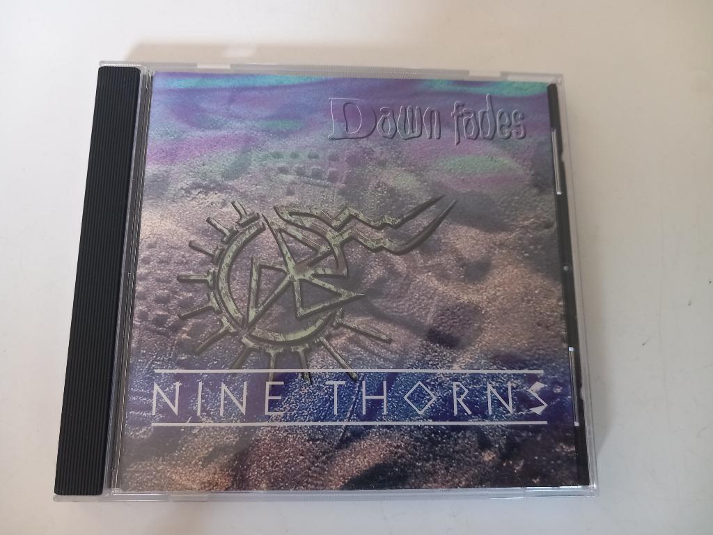 CD Dawn Fades Nine Thorns Darkwave New Wave Electro Gothic, Ophalen of Verzenden, Zo goed als nieuw, Alternative