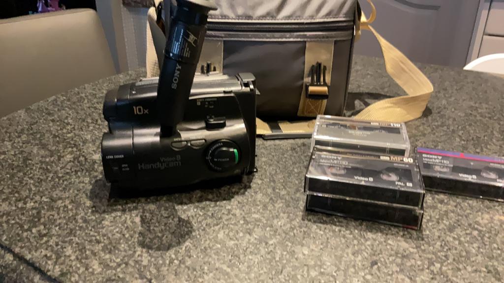 Sony Video8 Handycam recorder CCD-TR360E, Enlèvement ou Envoi, Comme neuf