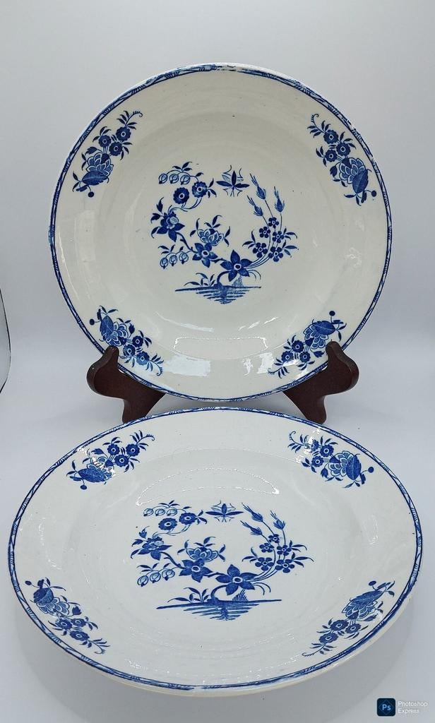 2 diepe borden Boch Frères La Mouche, Antiek en Kunst, Antiek | Servies los, Ophalen of Verzenden