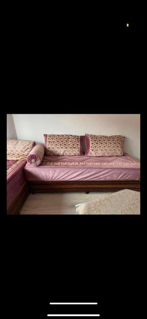 Fauteuil marocain 3 fois 2 m avec la table urgent, Ophalen, Zo goed als nieuw