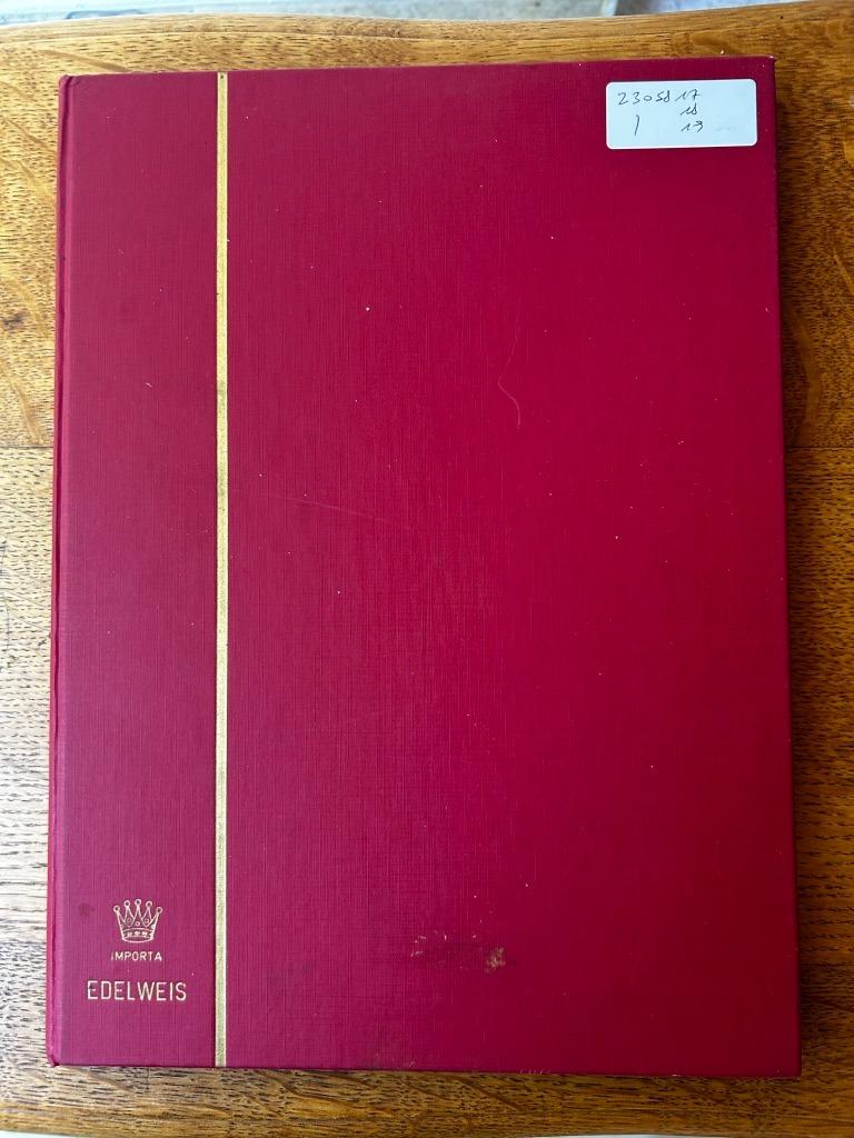 Boek verzameling postzegels, Postzegels en Munten, Ophalen of Verzenden