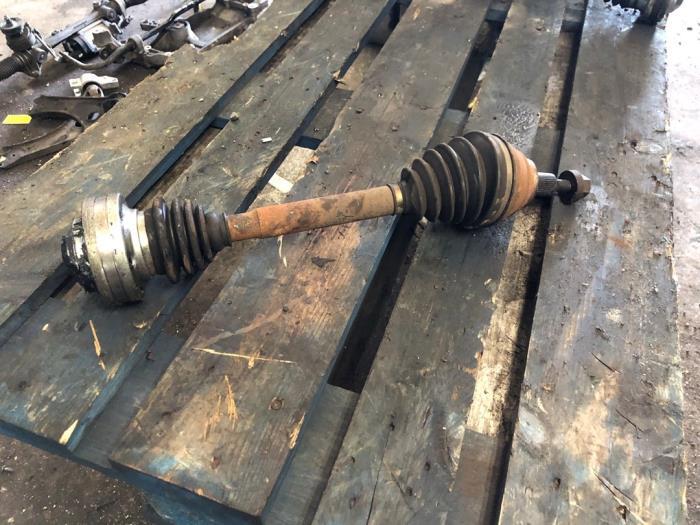 Arbre de transmission avant gauche d'un Audi A3, -, 3 mois de garantie, Audi, Utilisé