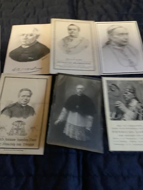 14 oude doodsprentjes  van Bisschoppen en priesters zie scan, Ophalen of Verzenden, Bidprentje