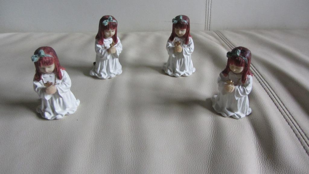 8 communiantes en porcelaine neuves, Enlèvement ou Envoi