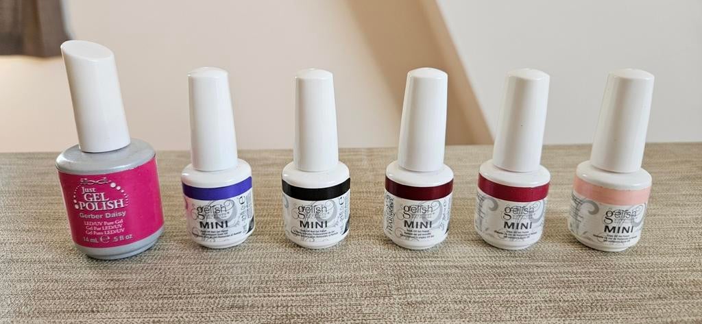 6 gellaks + enkele andere nagelproducten, Ophalen, Gebruikt