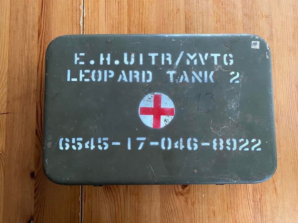 Leopard 2 tank, EHBO-doos, Ophalen of Verzenden, Landmacht