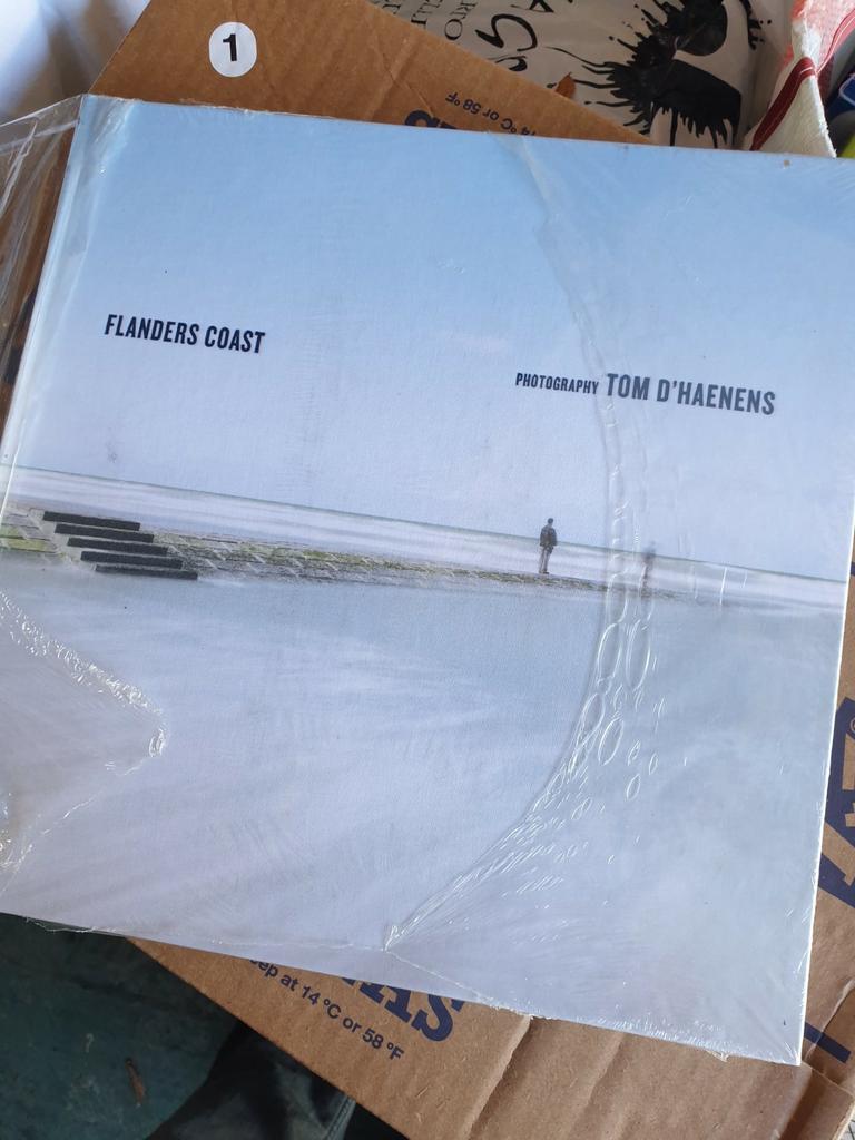 Tom D'haenens - Flanders Coast 3-talig fotoboek NIEUW, Ophalen of Verzenden, Zo goed als nieuw, Tom D'haenens