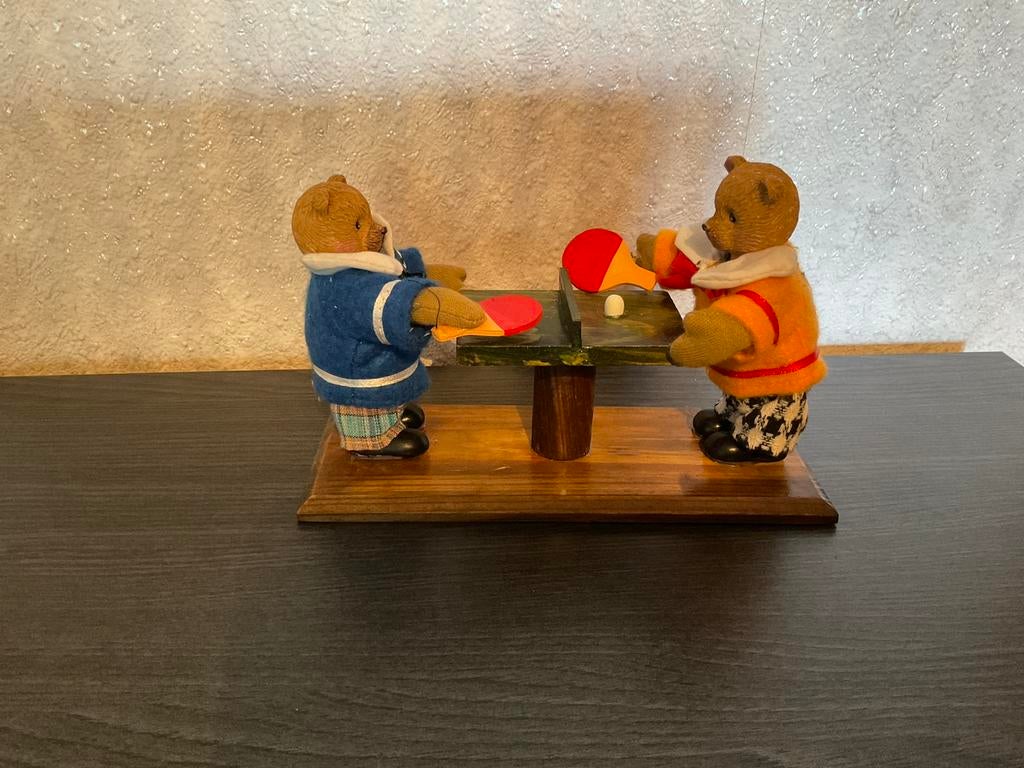 Beeld beren spelen pingpong, Verzamelen, Beelden en Beeldjes, Verzenden