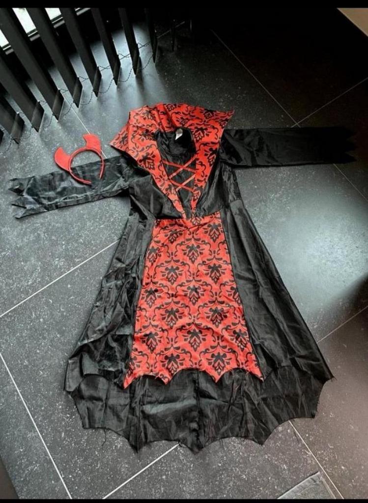 Costume Dracula/vampire, taille 146, Enlèvement ou Envoi, Utilisé, 146 à 152, Fille