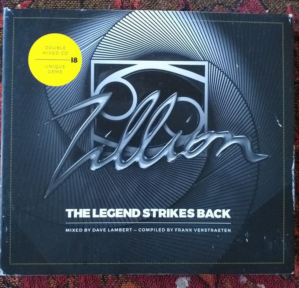 ZILLION | THE LEGEND STRIKES BACK | 2 CD | 2016 CNR Music B, Cd's en Dvd's, Ophalen of Verzenden, Gebruikt