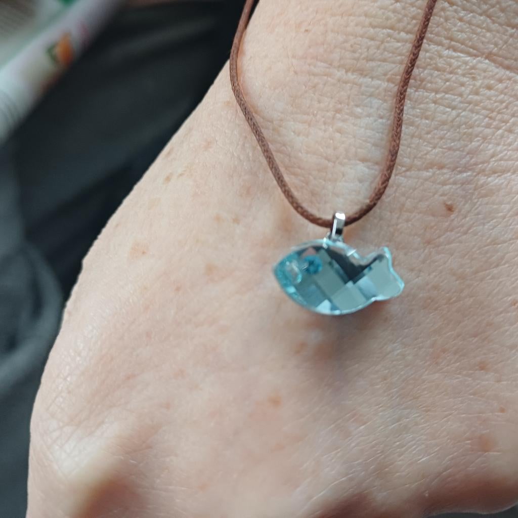 Halsketting met Swarovski kristal in vismotief, Handtassen en Accessoires, Kettingen, Met kristal, Overige materialen, Overige kleuren
