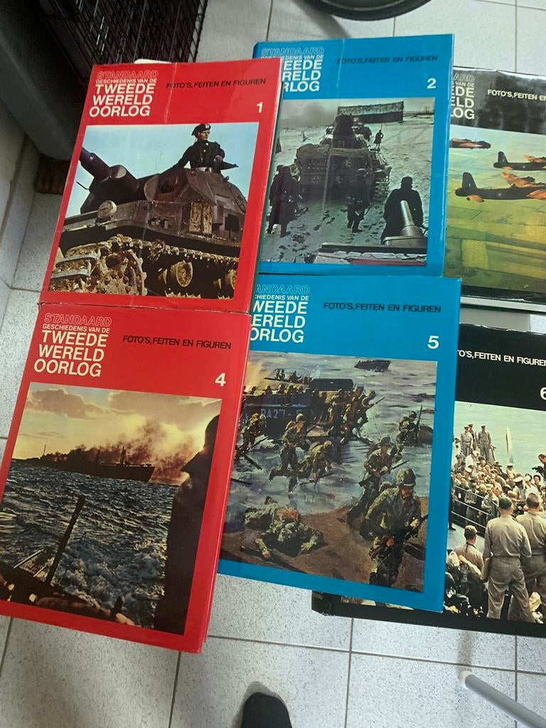6 boeken Wereldoorlog 2, Ophalen of Verzenden, Zo goed als nieuw