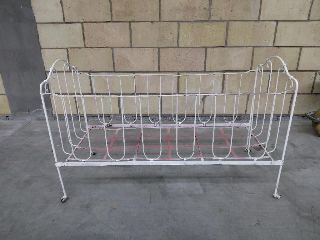 Kinderbed ( oud, vintage), Ophalen