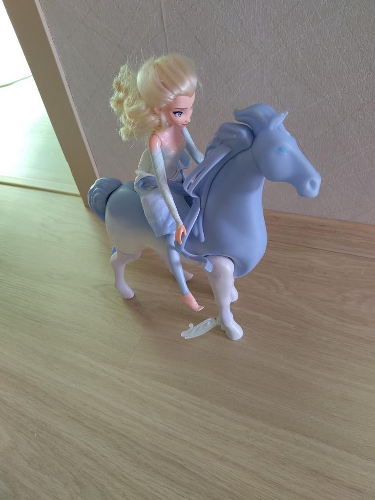 Elsa en waterpaard Nokk Frozen 2, Kinderen en Baby's, Ophalen of Verzenden, Gebruikt, Overige typen