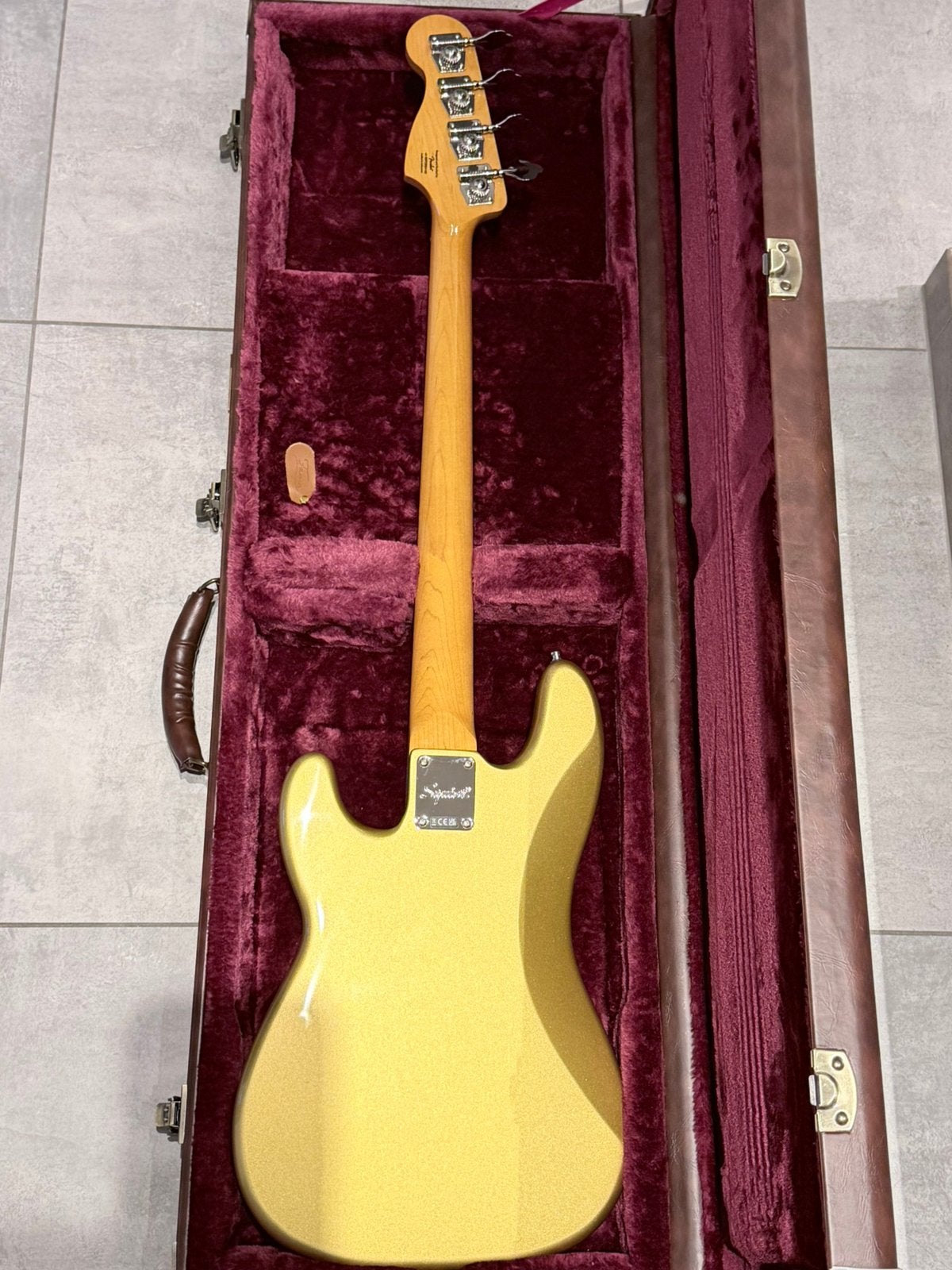 Squier Classic Vibe '60s Precision Bass – Ltd Aztec Gold, Muziek en Instrumenten, Ophalen, Gebruikt, Elektrisch