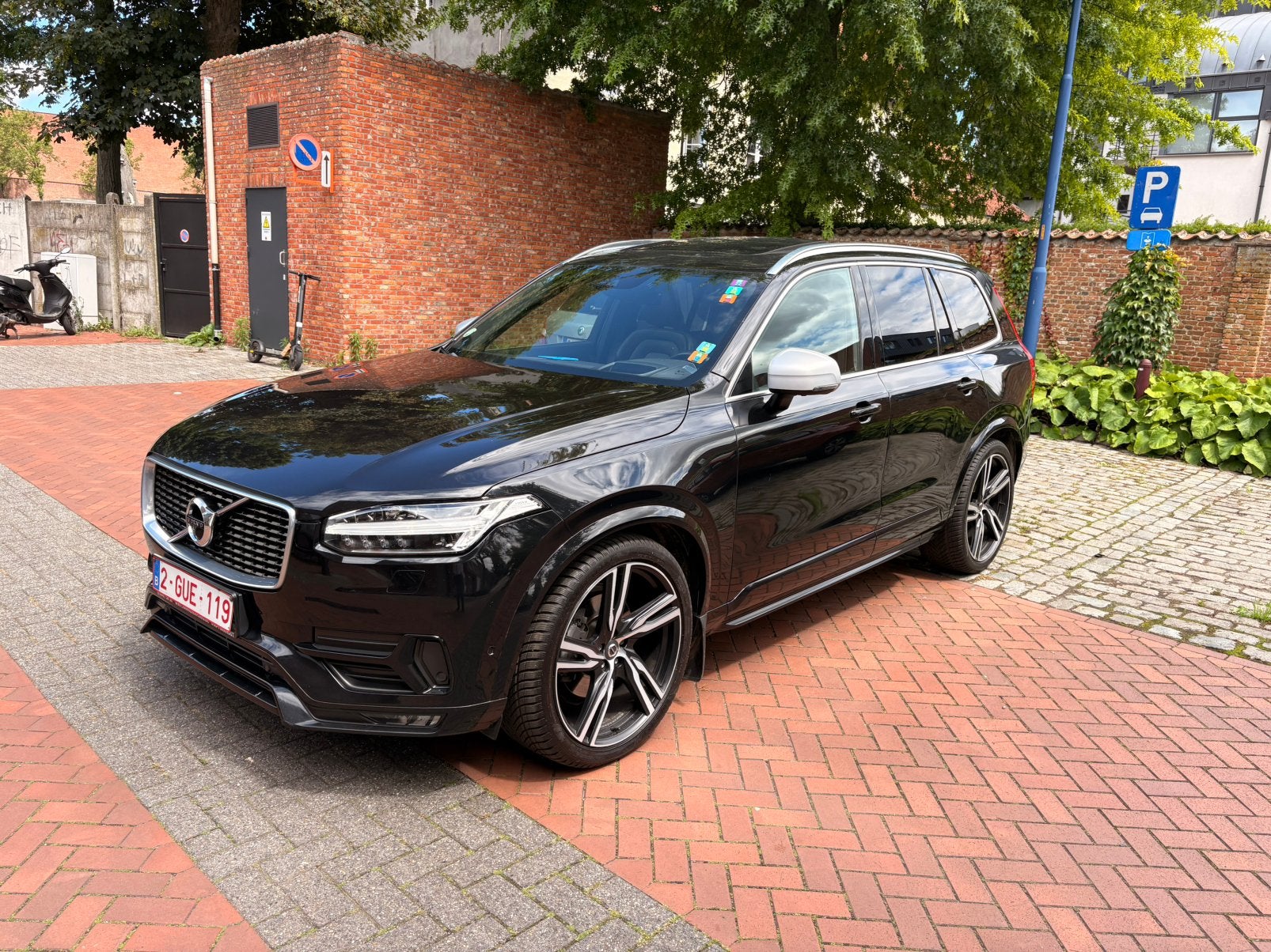 Volvo xc90 R design 7, place, Achat, Euro 6, Entretenue par le concessionnaire, Noir