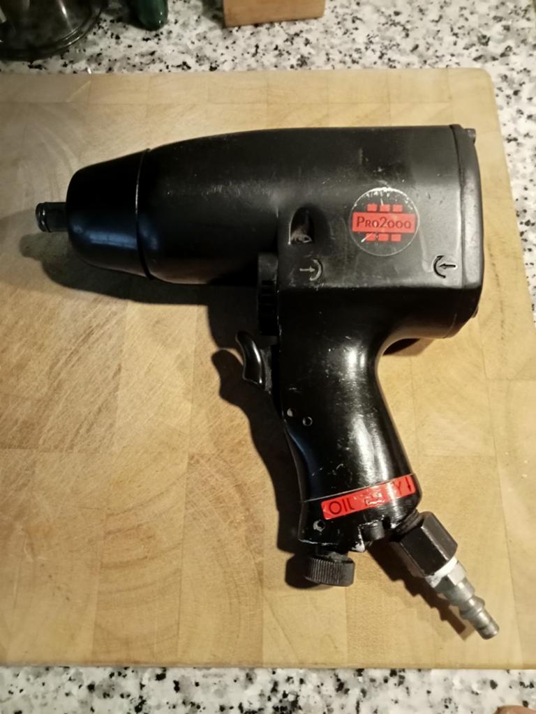Pneumatische slagmoersleutel atlas Copco pro 2000 en doppen, Ophalen