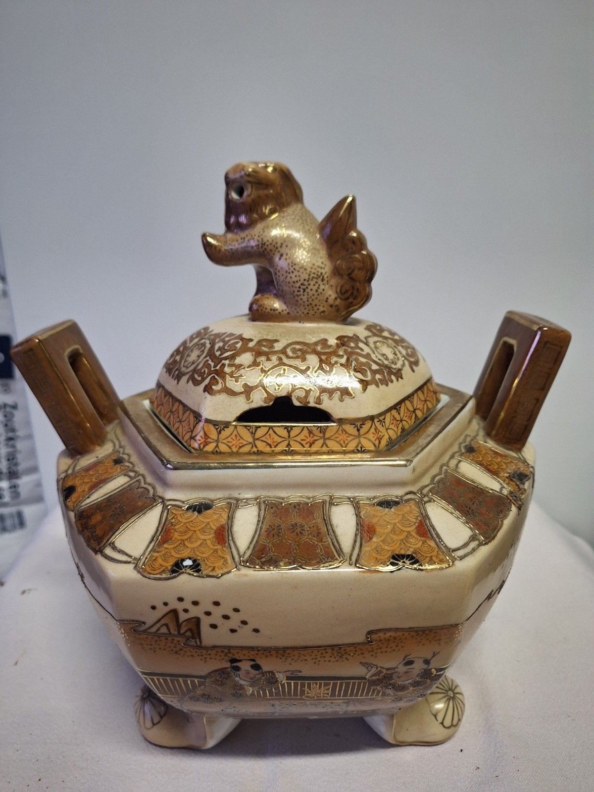 chineese wierrookbrander (graag serieus bod aub), Antiquités & Art, Antiquités | Porcelaine, Enlèvement