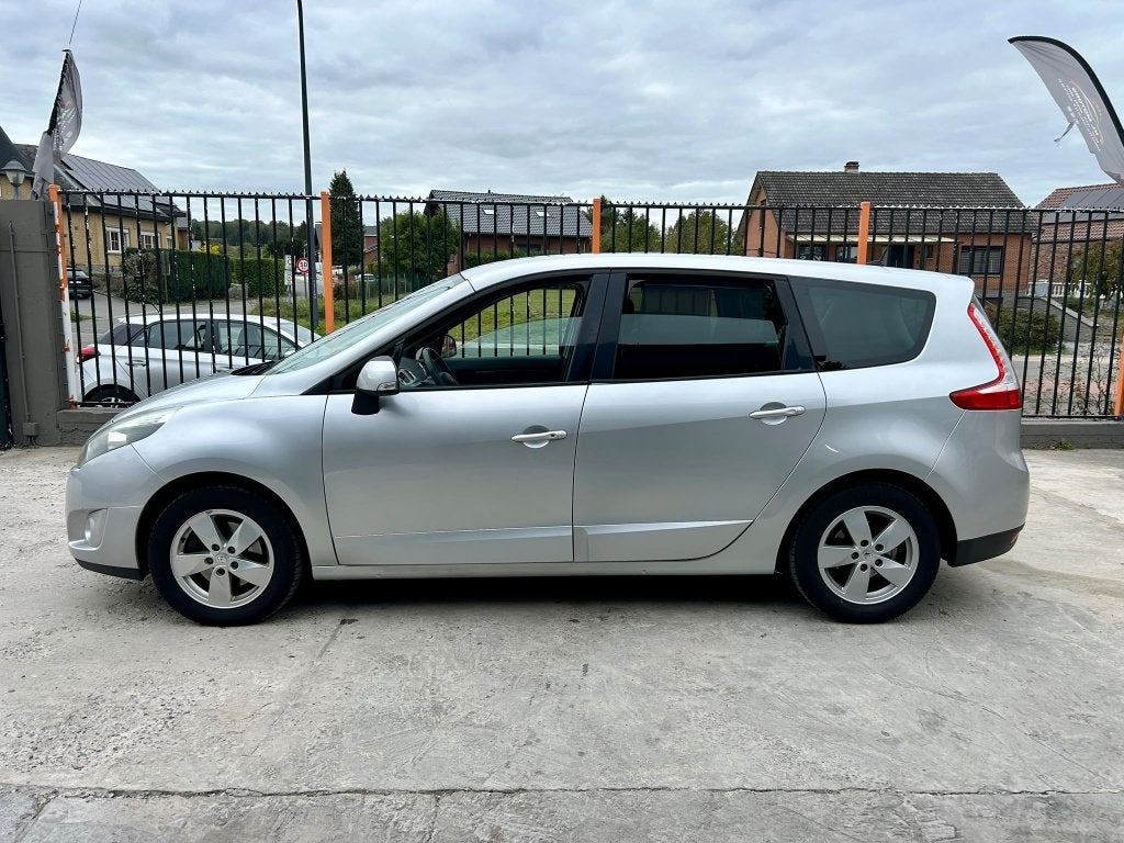 Renault Grand Scenic 2011 7pl 1500 dci ** 76.000km **, Voorwielaandrijving, Zwart, 4 cilinders, Verwarmde buitenspiegels