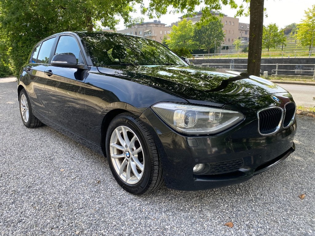 BMW serie1 99g/co2 116ch 2012 Clim jante Xenon tres propre, Euro 5, Boîte manuelle, Entretenue par le concessionnaire, Noir