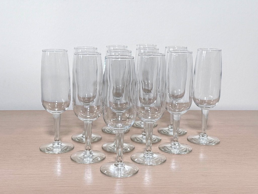 12 Champagneglazen / Klassiek op voet / 18 cm hoog / NIEUW, Verzamelen, Ophalen of Verzenden, Zo goed als nieuw, Overige typen