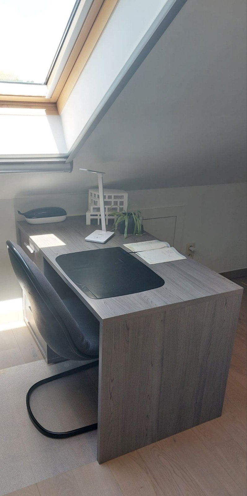 grijze bureau, Maison & Meubles, Enlèvement