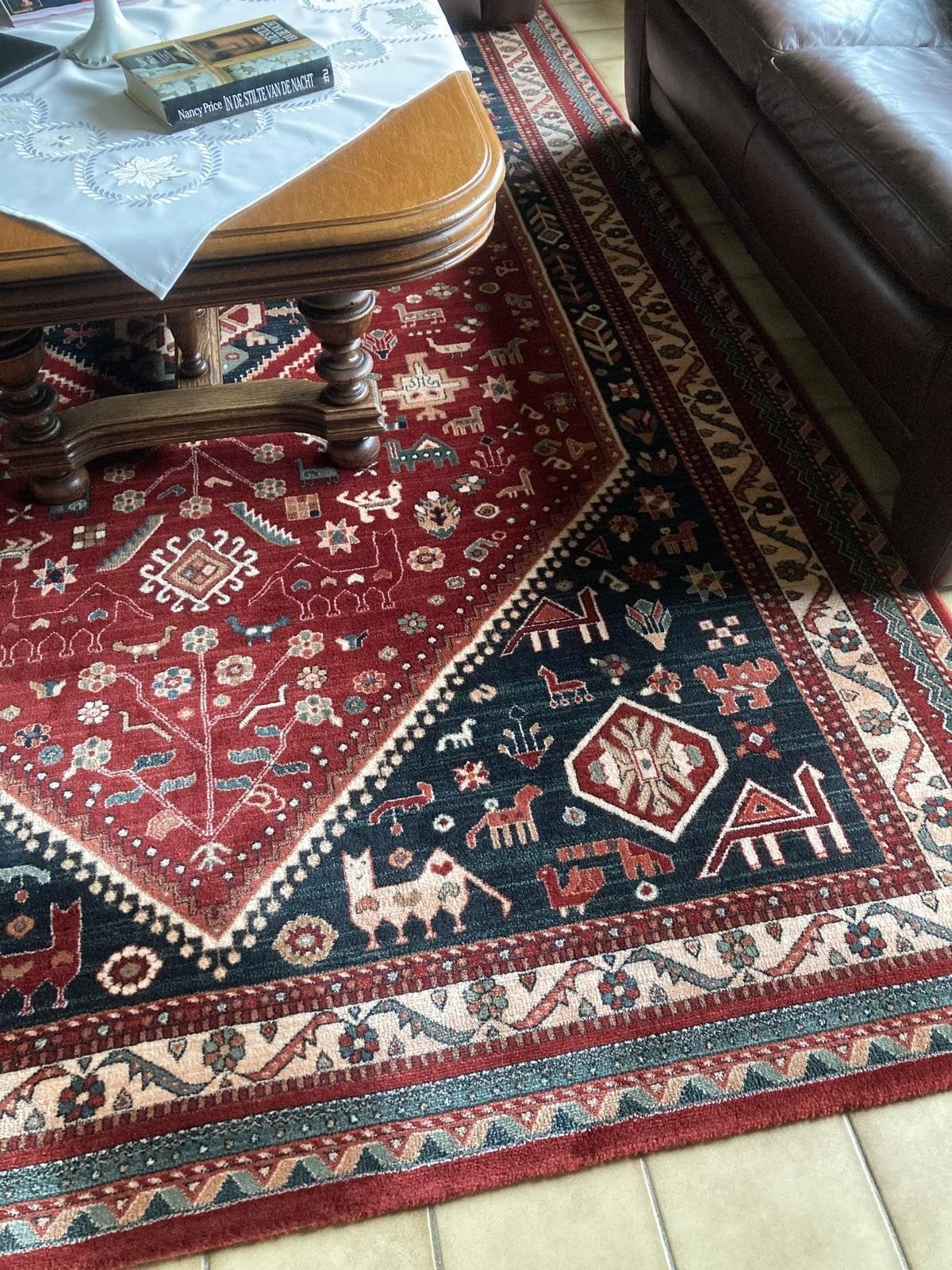 Lederen één zit, twijzit, eiken salontafel, tapijt, Ophalen