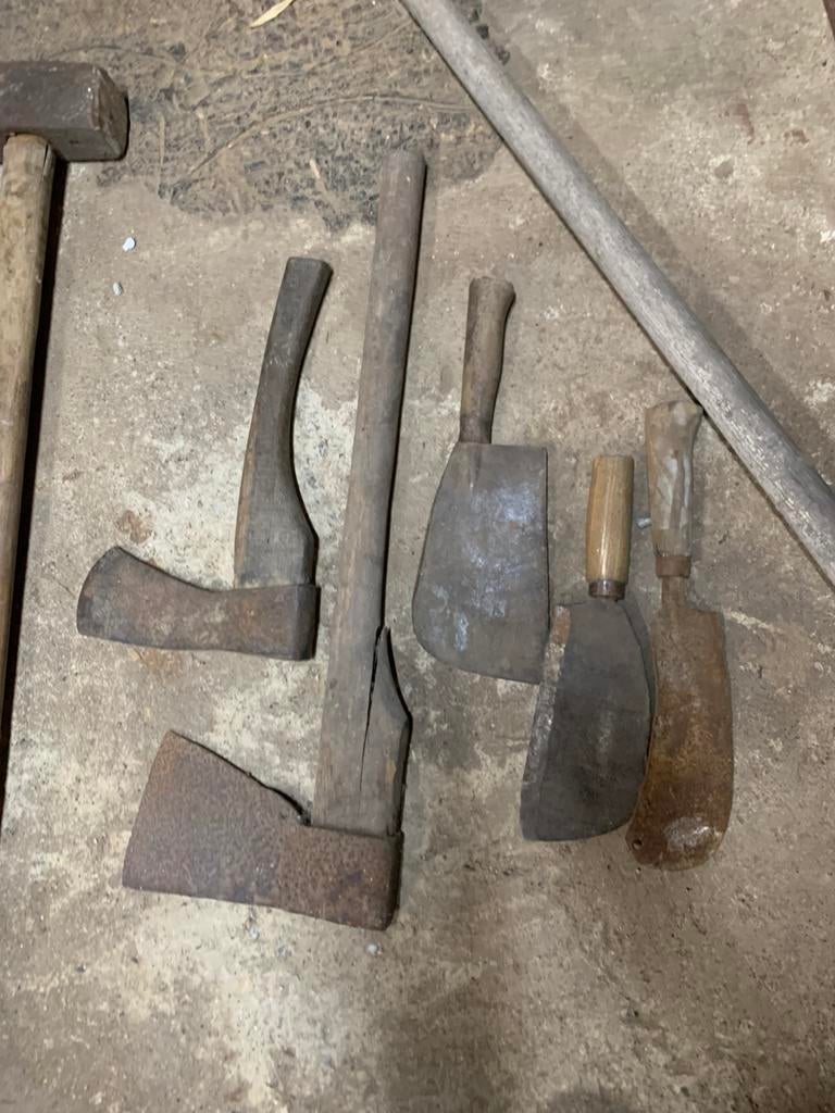 Hakken bijlen schop snoeischaar tang hamer bijtel vijlen, Antiek en Kunst, Antiek | Gereedschap en Instrumenten, Ophalen