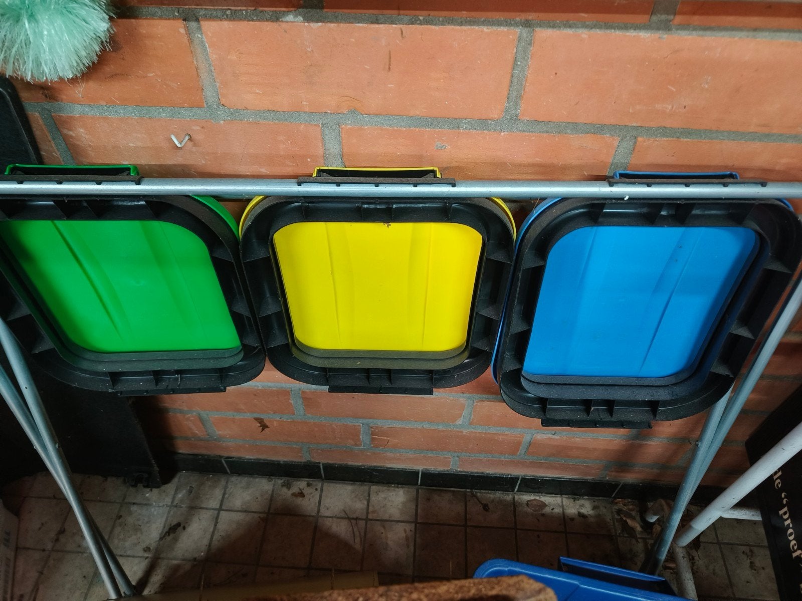 Sorteerbakken afval, Ophalen