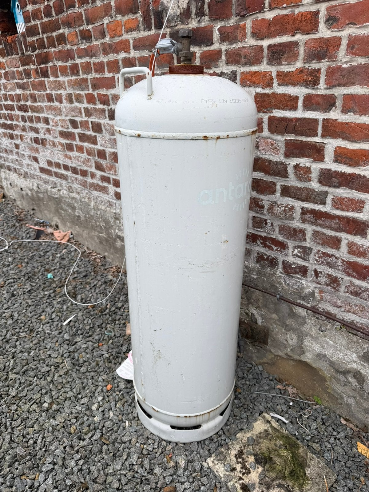 Bombone de gaz, Enlèvement, Comme neuf