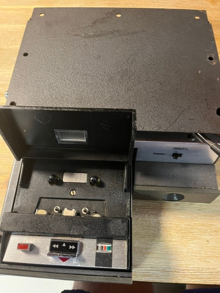 Lecteur cassette auto, Enlèvement