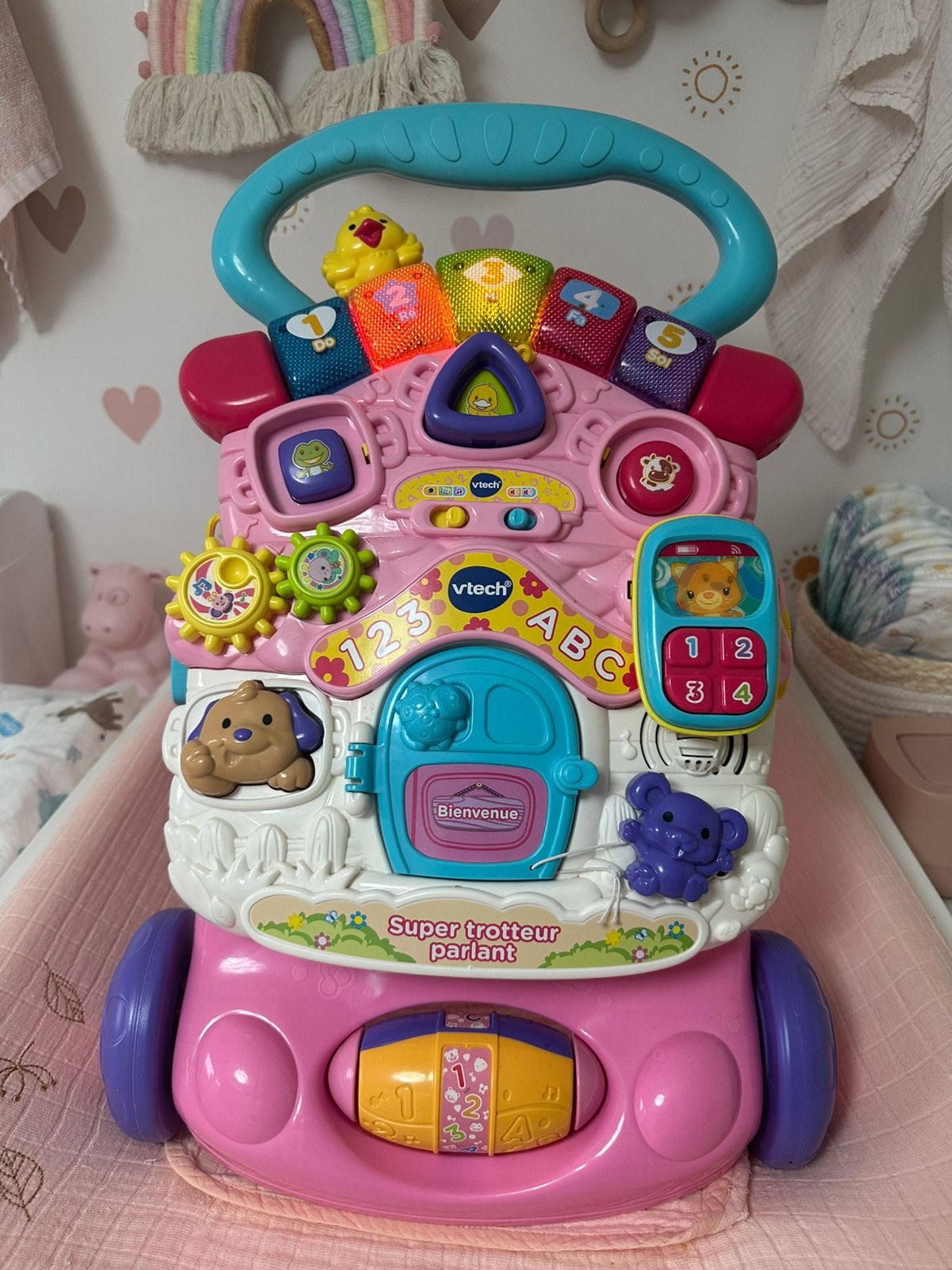 Trotteur bébé parlant rose Vtech, Enfants & Bébés, Enlèvement, Comme neuf