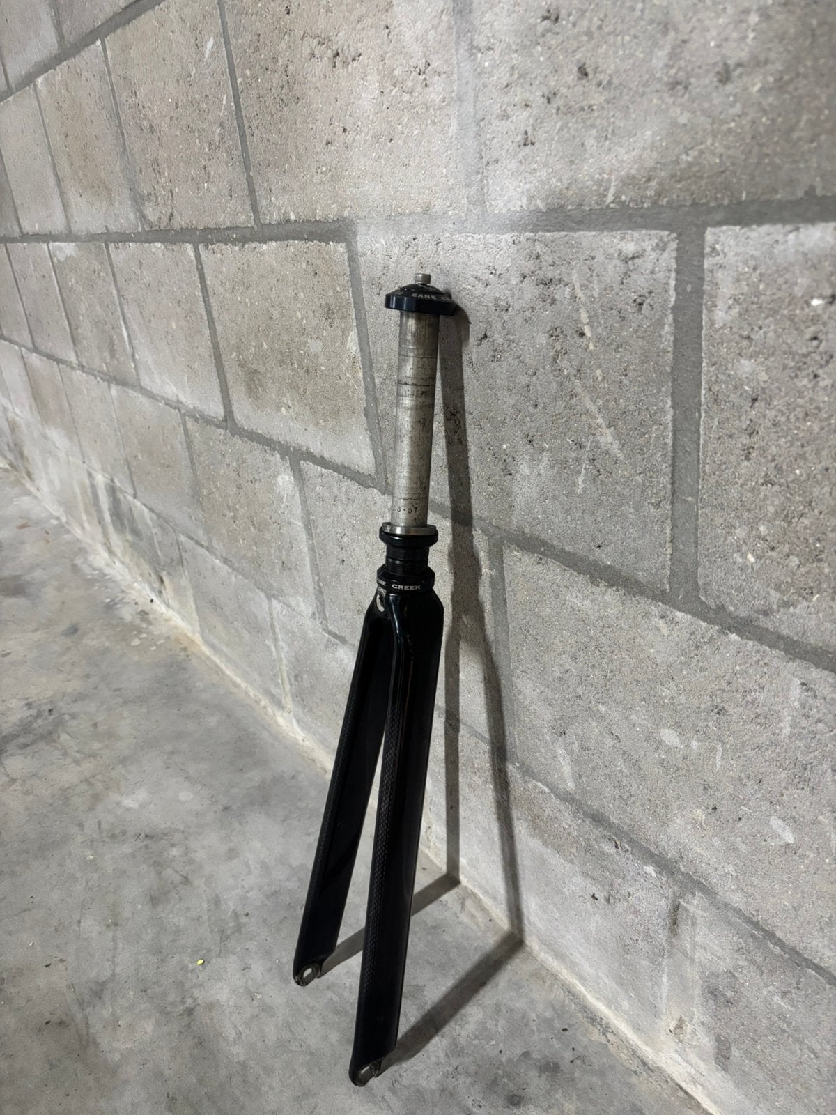 Fourche en carbone + casque 1 », Vélos & Vélomoteurs, Enlèvement ou Envoi, Utilisé, Carbone