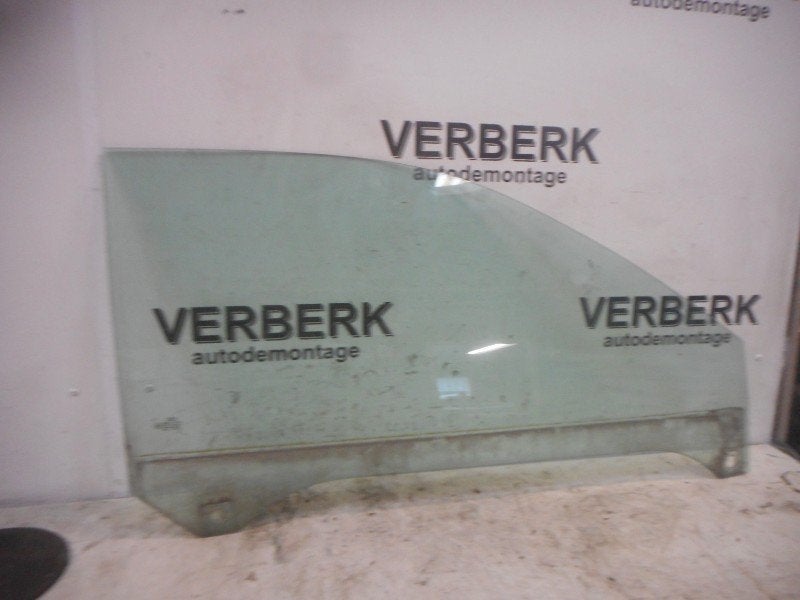 FENETRE OU VITRE DE PORTE DROIT Audi A3 (8L1), Auto-Union-Straße  1,
85057  Ingolstadt, DE, Info@audi.de, Audi, Utilisé