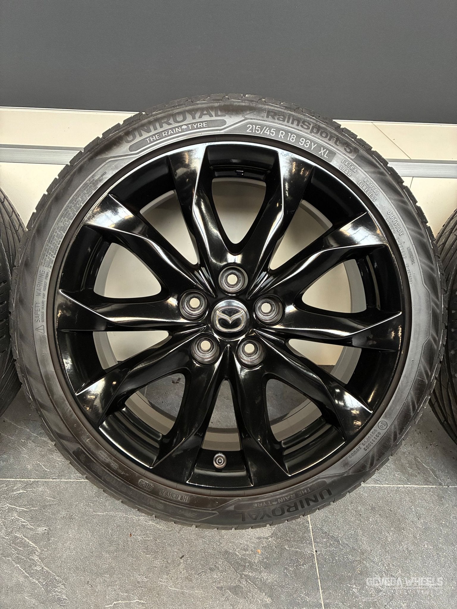 18” originele Mazda 3 velgen + banden 5x114.3 215/45/18 9965, Auto-onderdelen, 18 inch, -, -, Banden en Velgen