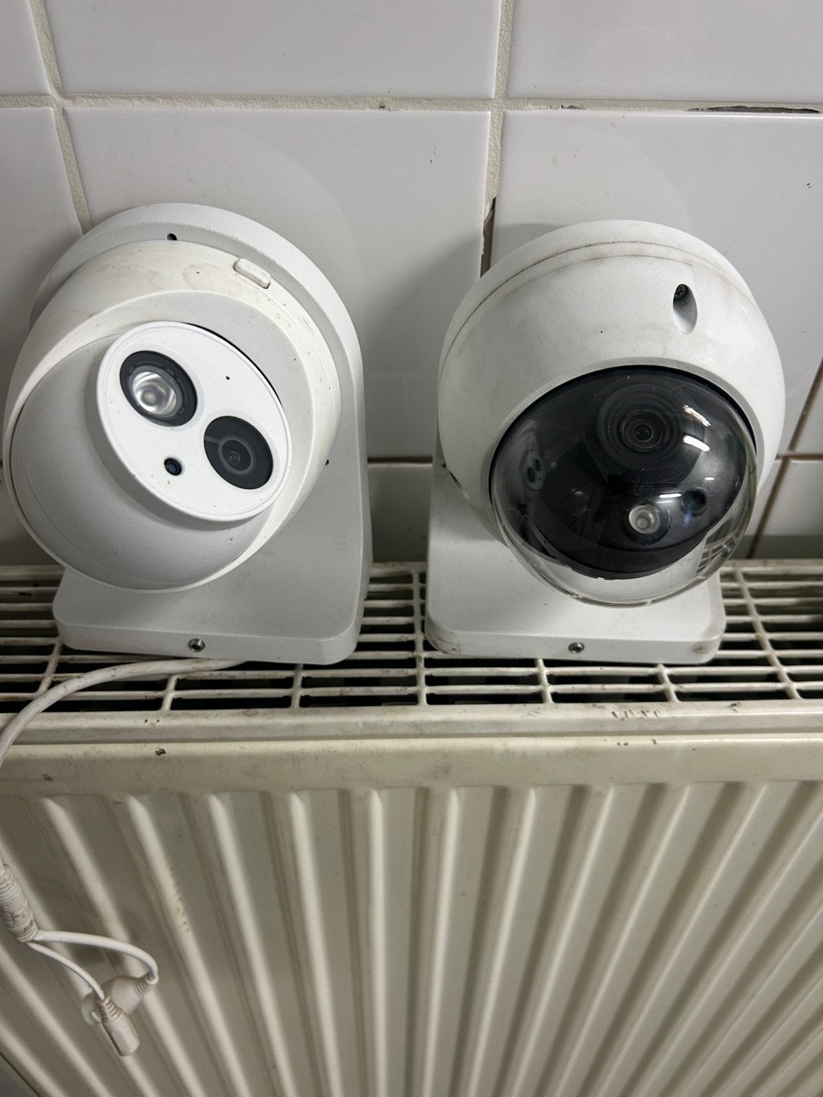 Dahua 2xcamera en harde schijf 2TB, TV, Hi-fi & Vidéo, Enlèvement ou Envoi, Comme neuf
