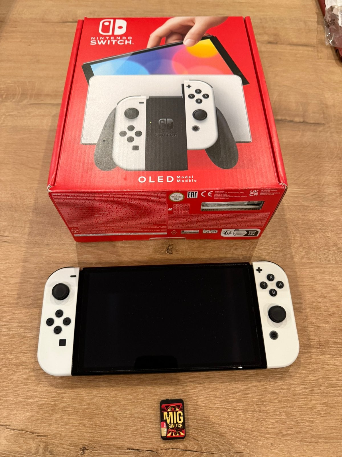 Switch oled 1 jaar garantie, Games en Spelcomputers, Spelcomputers | Nintendo Switch, Ophalen of Verzenden, Zo goed als nieuw