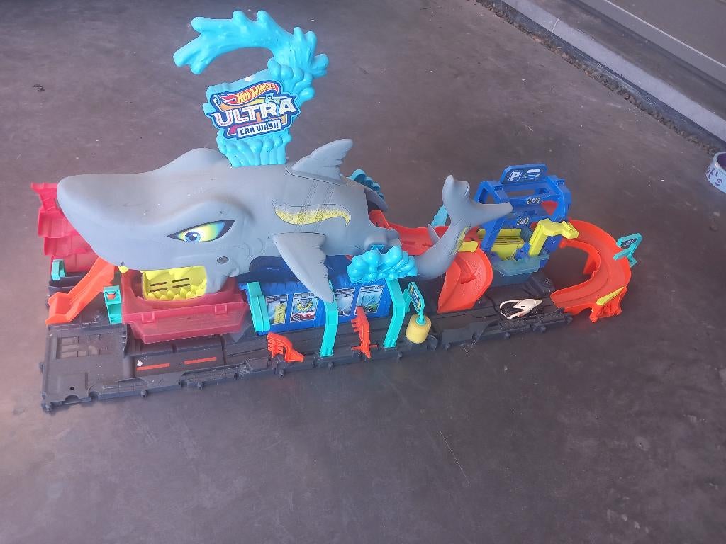 Hotwheels wasstraat haai + auto, Kinderen en Baby's, Speelgoed | Racebanen, Ophalen, Racebaan, Zo goed als nieuw, Hot Wheels